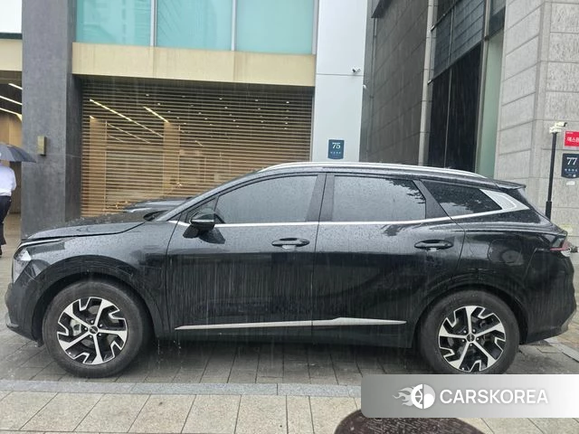 Kia Sportage 5th Generation Hybrid 2024 Черный из Кореи, фото 5