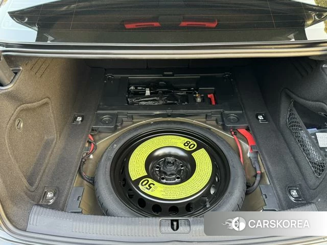 Audi A4L id 4260545 из Китая 10