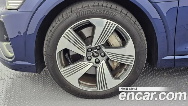 Audi e-Tron id 2811342 из Кореи 15