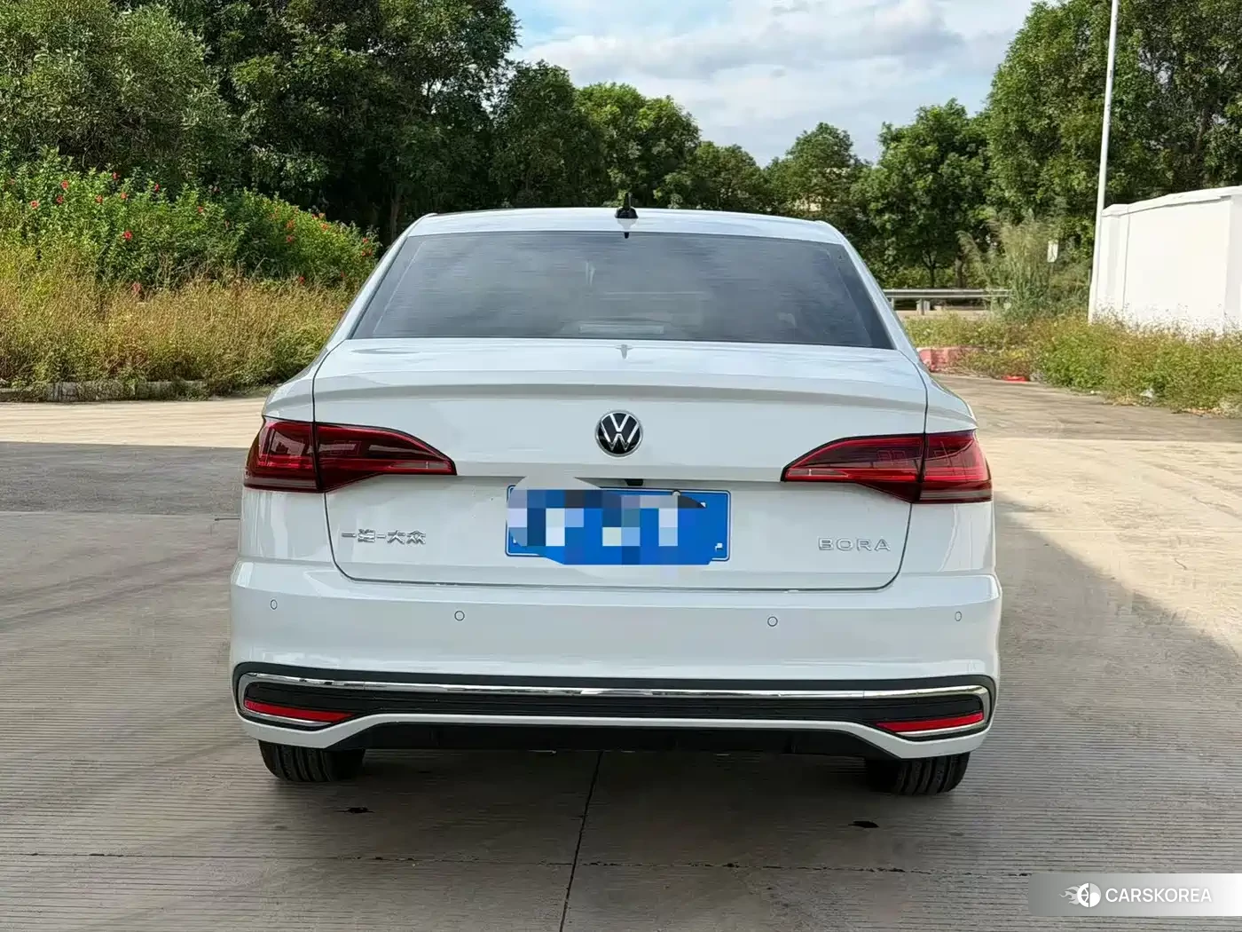 Volkswagen Bora 2022 Белый из Китая, фото 5