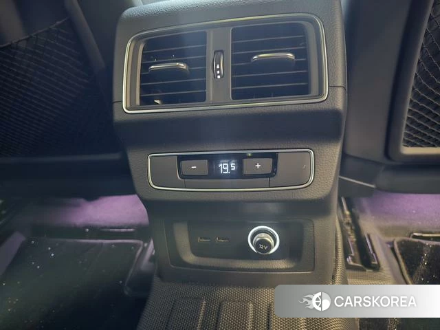 Audi Q5L id 4297842 из Китая 13