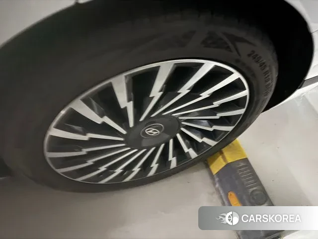 Hyundai Grandeur Hybrid (GN7) id 3383334 из Кореи 11