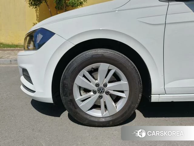 Volkswagen Polo id 4335045 из Китая 21