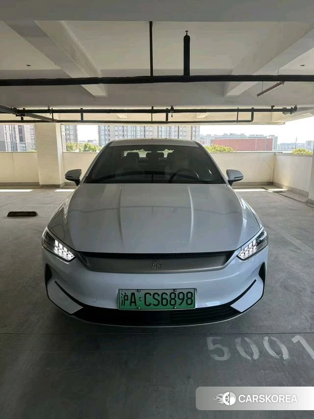 BYD Qin PLUS EV 2023 Белый из Китая, фото 5
