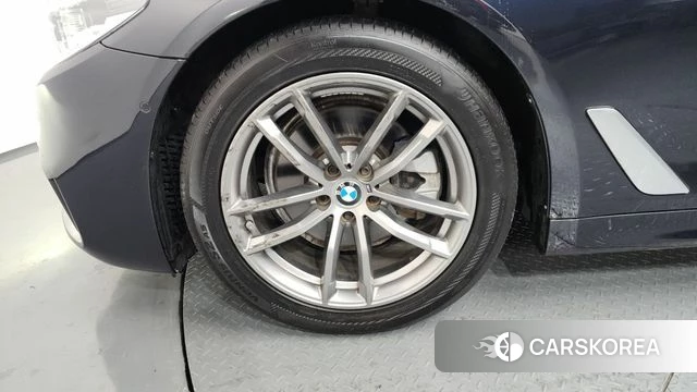 BMW 5 Series (G30) id 4305213 из Кореи 15