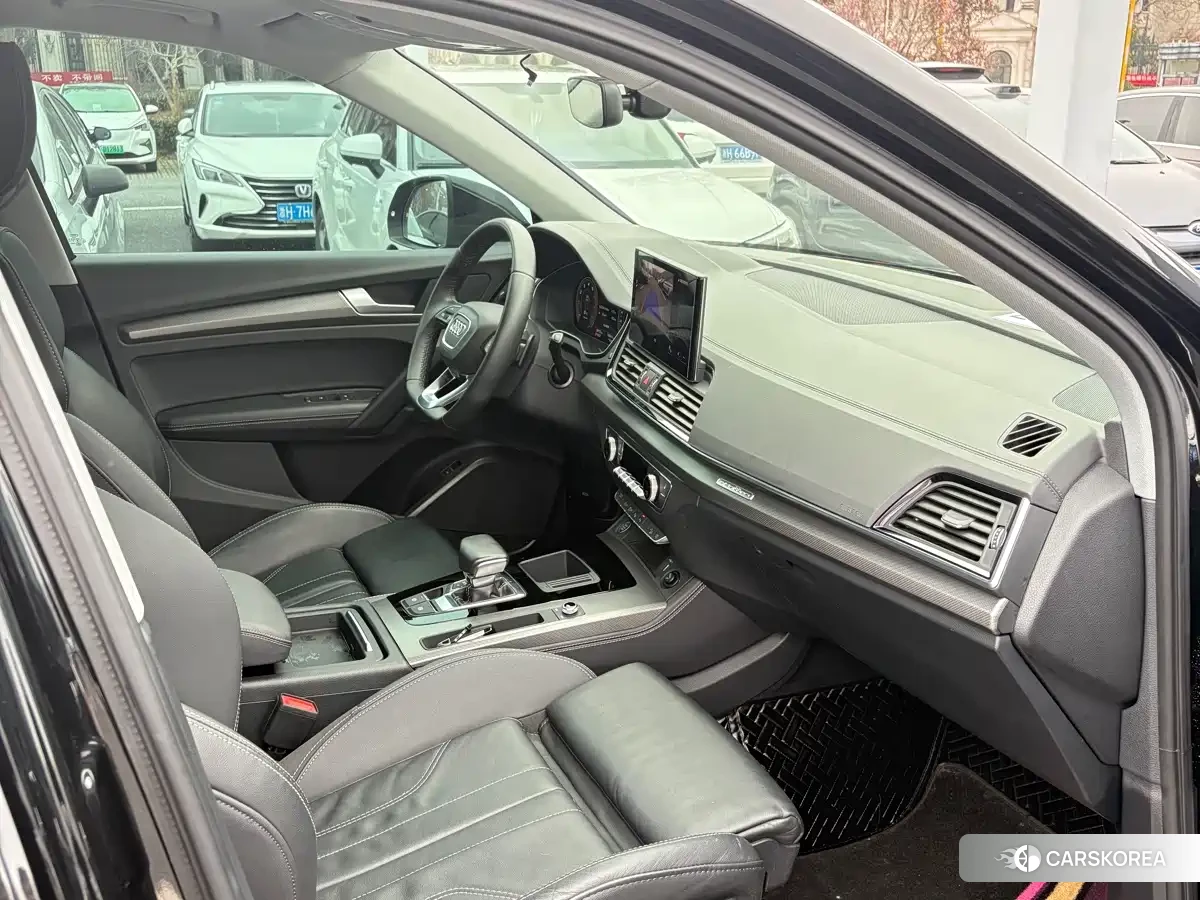 Audi Q5L 2022 Черный из Китая, фото 5