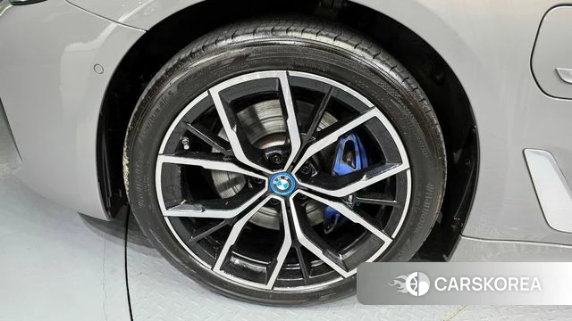 BMW 5 Series (G30) id 3910455 из Кореи 15