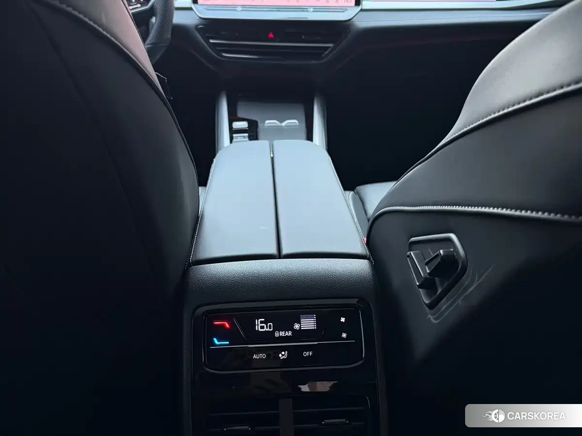 Volkswagen Passat id 4576605 из Китая 18