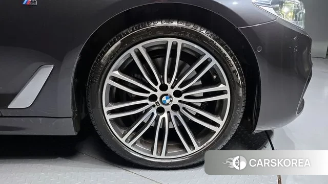 BMW 5 Series (G30) id 2981451 из Кореи 15