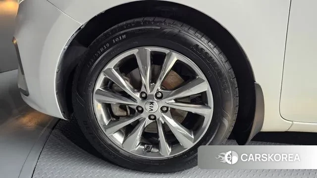 Kia The New Carnival id 3313221 из Кореи 15