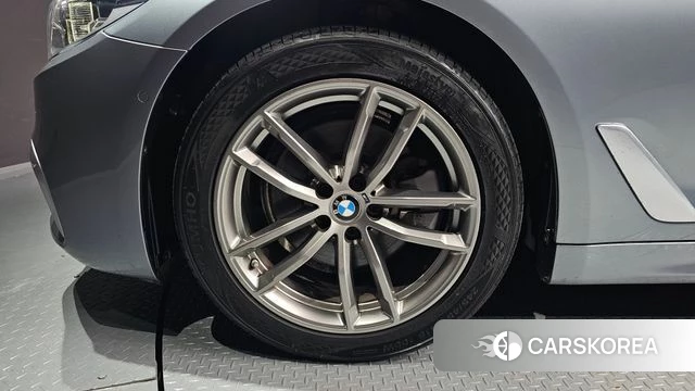 BMW 5 Series (G30) id 4626483 из Кореи 29