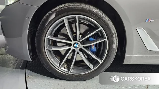 BMW 5 Series (G30) id 3412362 из Кореи 15