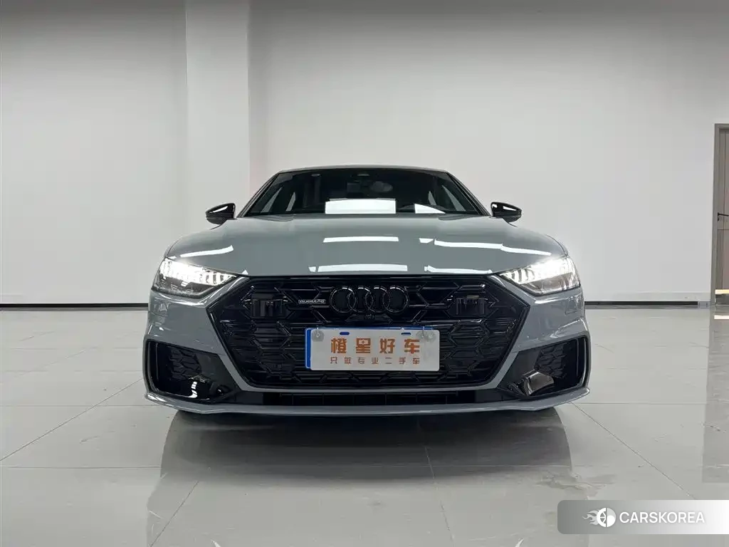 Audi A7L id 4546582 из Китая 12
