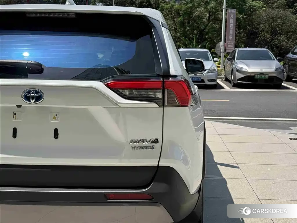 Toyota RAV4 id 4680612 из Китая 33