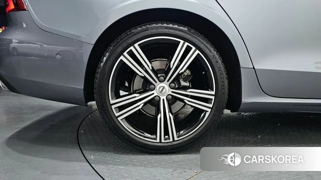 Volvo S60 3rd generation id 3911138 из Кореи 15