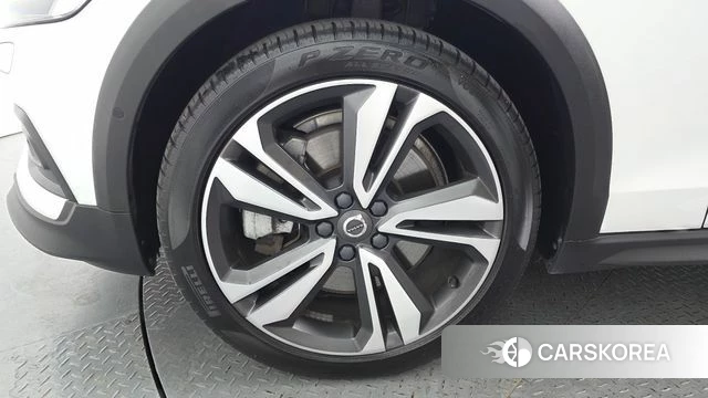 Volvo V60 Cross-Country 2nd Generation id 4410364 из Кореи 27