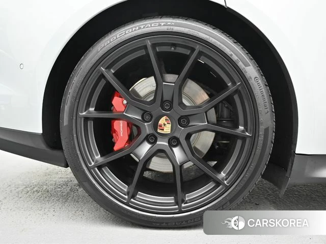 Porsche Taycan id 4622998 из Кореи 15