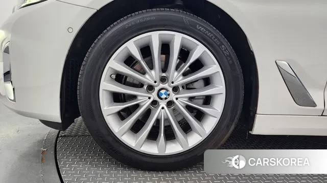 BMW 5 Series (G30) id 2968863 из Кореи 15