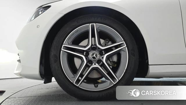 Mercedes-Benz E-Class W213 id 4768275 из Кореи 32