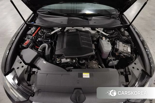 Audi A6L id 4275950 из Китая 19