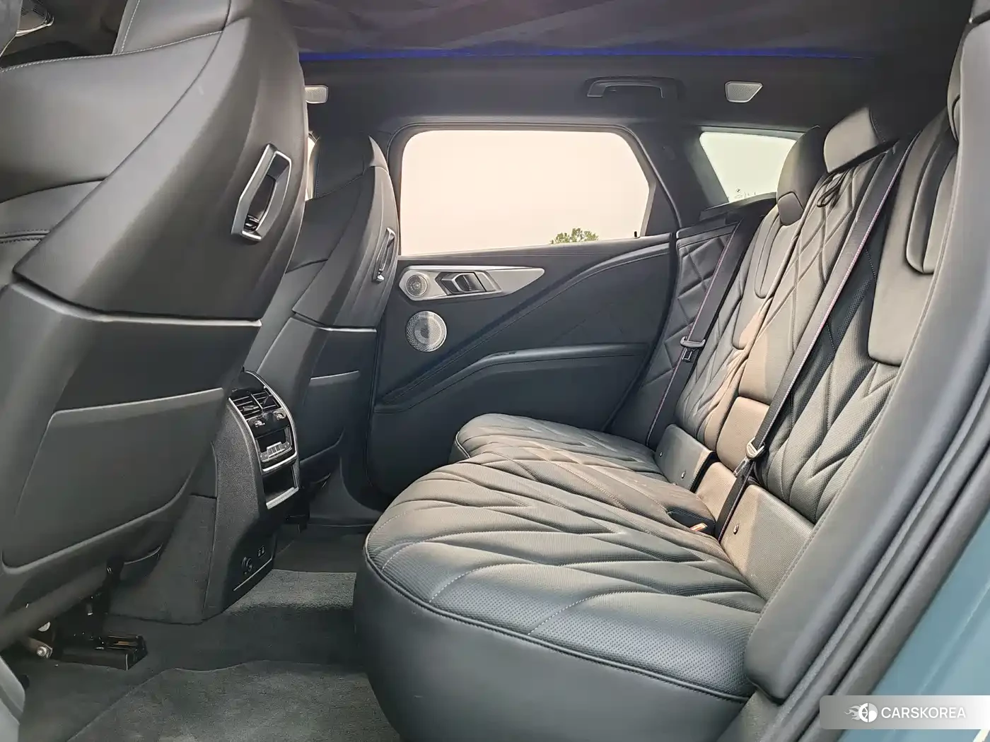 BMW XM id 4685950 из Китая 12