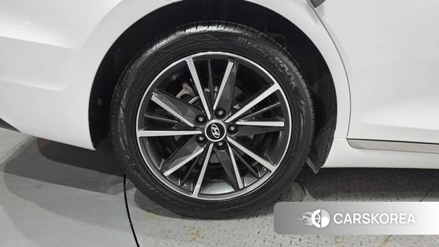 Hyundai The New Grandeur IG id 4619036 из Кореи 31