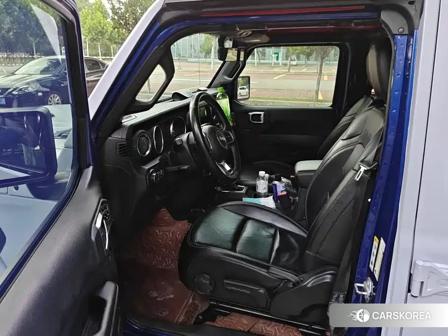 Jeep Wrangler id 4554119 из Китая 11