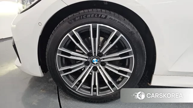 BMW 3 Series (G20) id 3422415 из Кореи 15