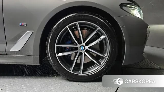 BMW 5 Series (G30) id 3753589 из Кореи 15