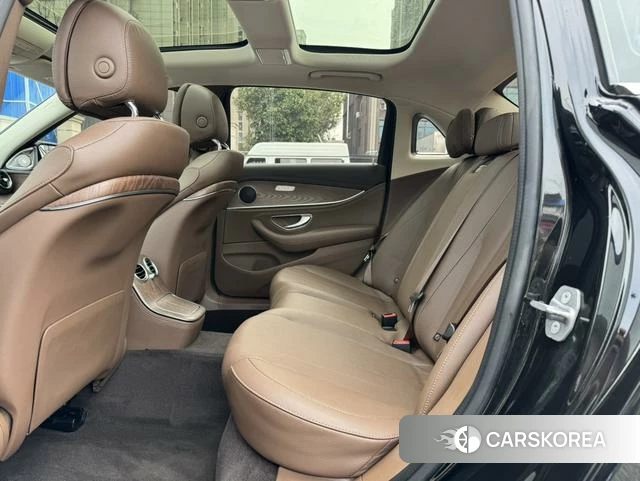 Mercedes-Benz E-class id 4256761 из Китая 12
