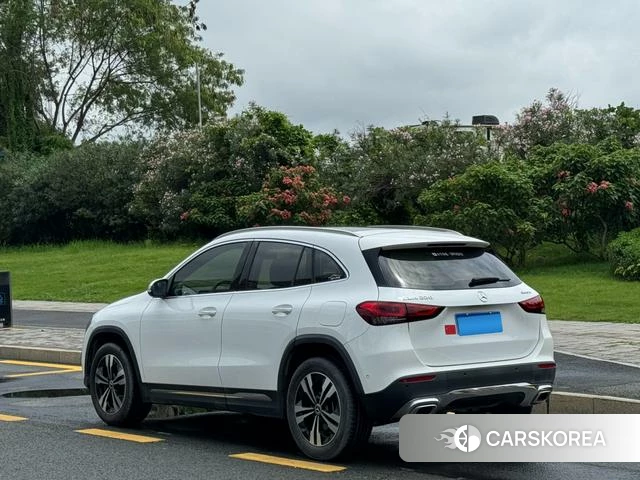 Mercedes-Benz GLA 2023 Белый из Китая, фото 5