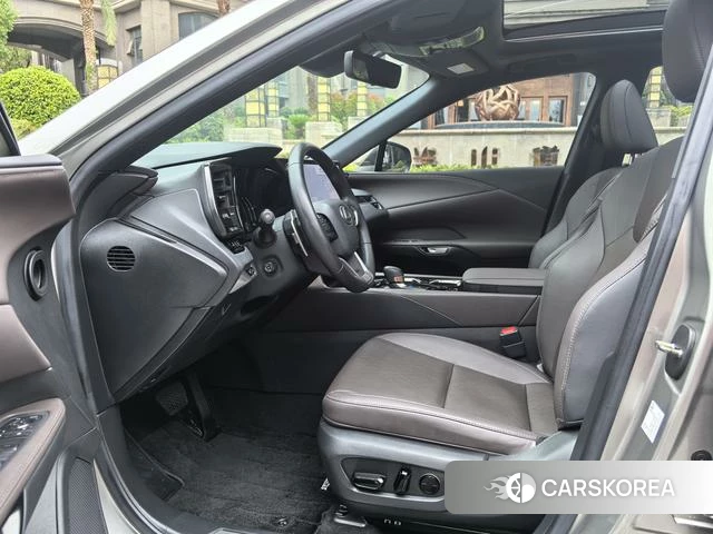 Lexus RX 2023 Серебристо-серый из Китая, фото 5