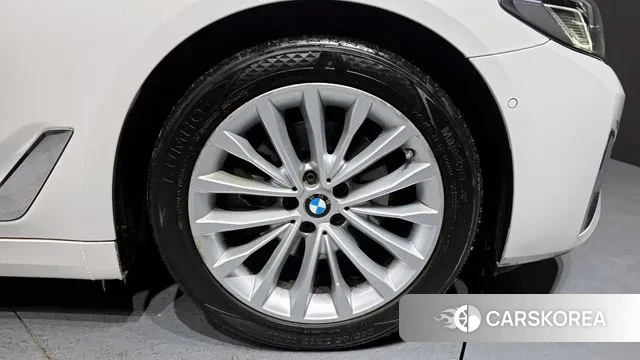 BMW 5 Series (G30) id 3577772 из Кореи 15