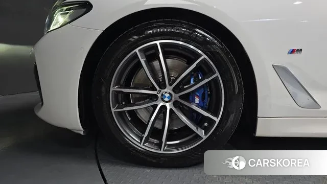 BMW 5 Series (G30) id 3787351 из Кореи 15