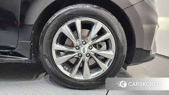 Kia The New Carnival id 3667040 из Кореи 15