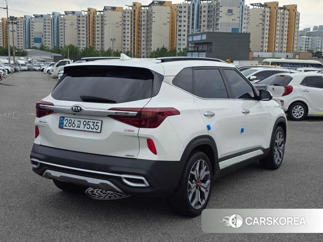 Kia Seltos id 4535849 из Кореи 15