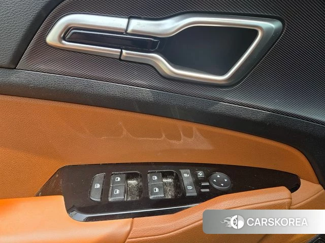 Kia Sportage 5th Generation Hybrid 2021 Белый из Кореи, фото 5