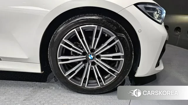 BMW 3 Series (G20) id 3448459 из Кореи 15