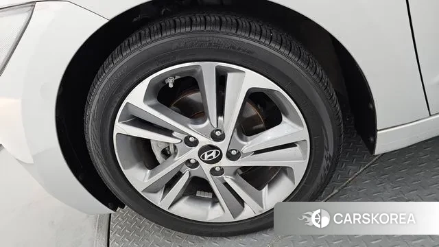 Hyundai Avante AD id 3391773 из Кореи 15