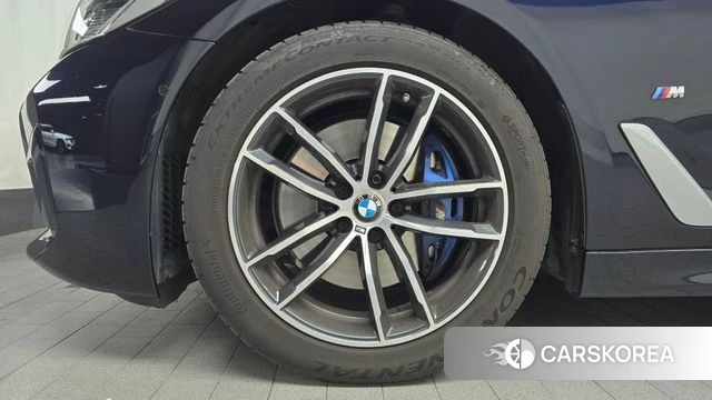 BMW 5 Series (G30) id 4463036 из Кореи 29