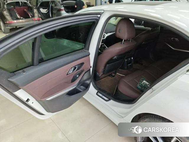 BMW 3 series 2021 Белый из Китая, фото 5