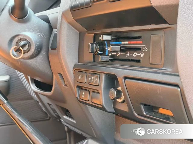 Toyota Land Cruiser 70 Series id 4261187 из Китая 25