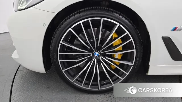 BMW 5 Series (G30) id 3751745 из Кореи 15