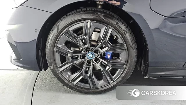 BMW 5 Series (G60) id 3700699 из Кореи 15