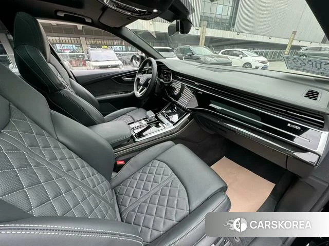 Audi Q8 2021 Черный из Китая, фото 5