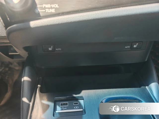 Lexus ES id 4272279 из Китая 19