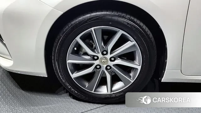 Lexus New ES300h id 3429549 из Кореи 15