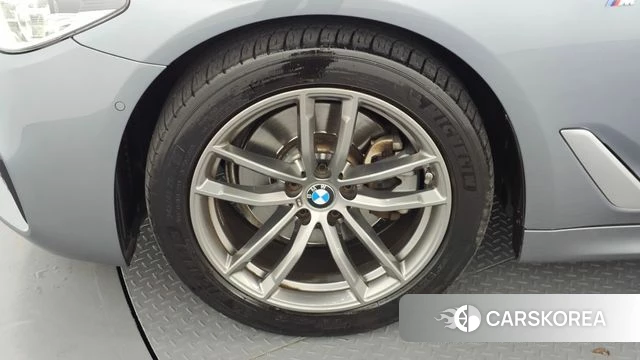 BMW 5 Series (G30) id 4508605 из Кореи 26
