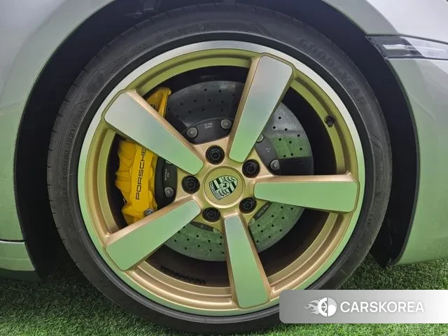 Porsche 911(992) id 3523271 из Кореи 11