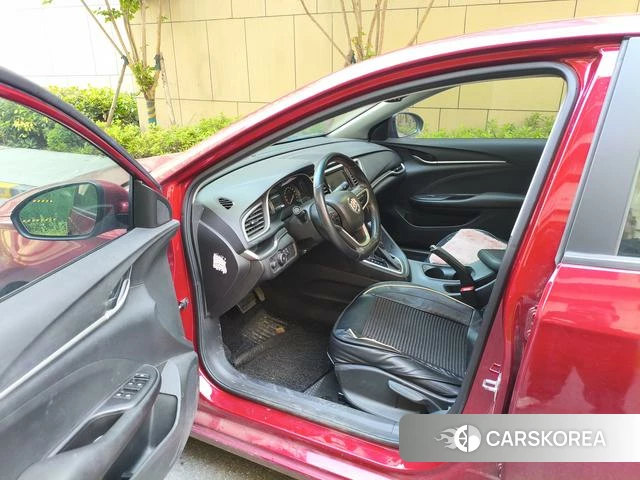 Buick Yinglang 2020 Красный из Китая, фото 6